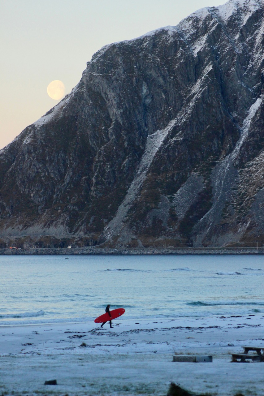 surfing lofoten